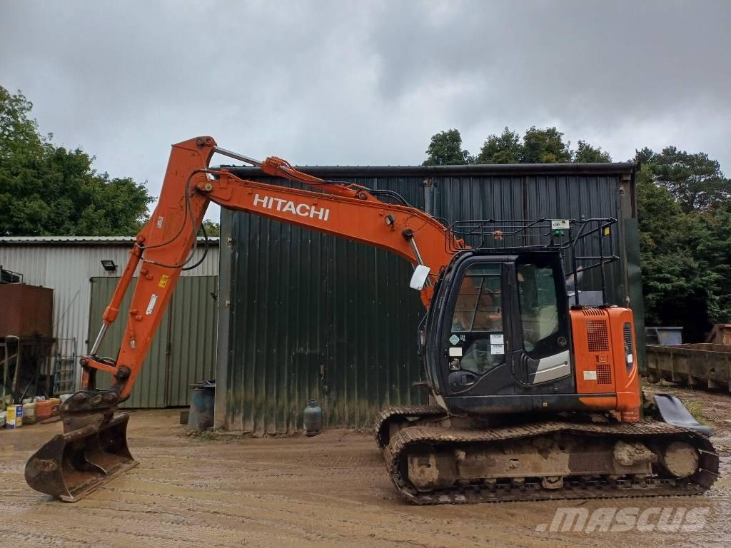 Hitachi ZX 135 US-6 Kāpurķēžu ekskavatori