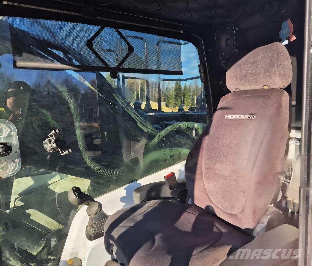 Hidromek HMK 300 LC Kāpurķēžu ekskavatori