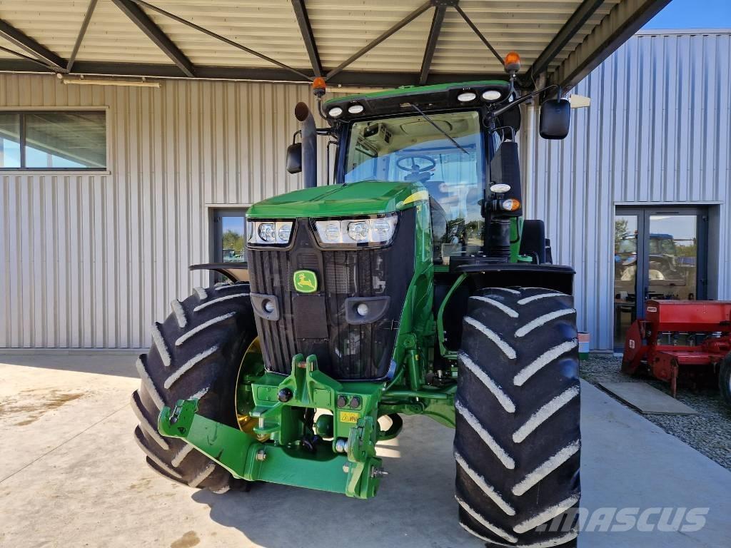 John Deere 7230 R Traktori