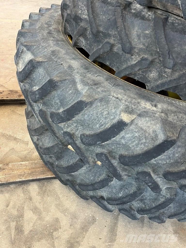 John Deere 6190 R Riepas, riteņi un diski