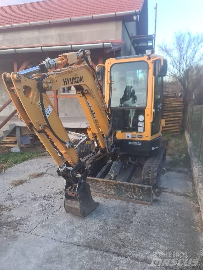 Hyundai R25Z-9 AK Mini ekskavatori < 7 t