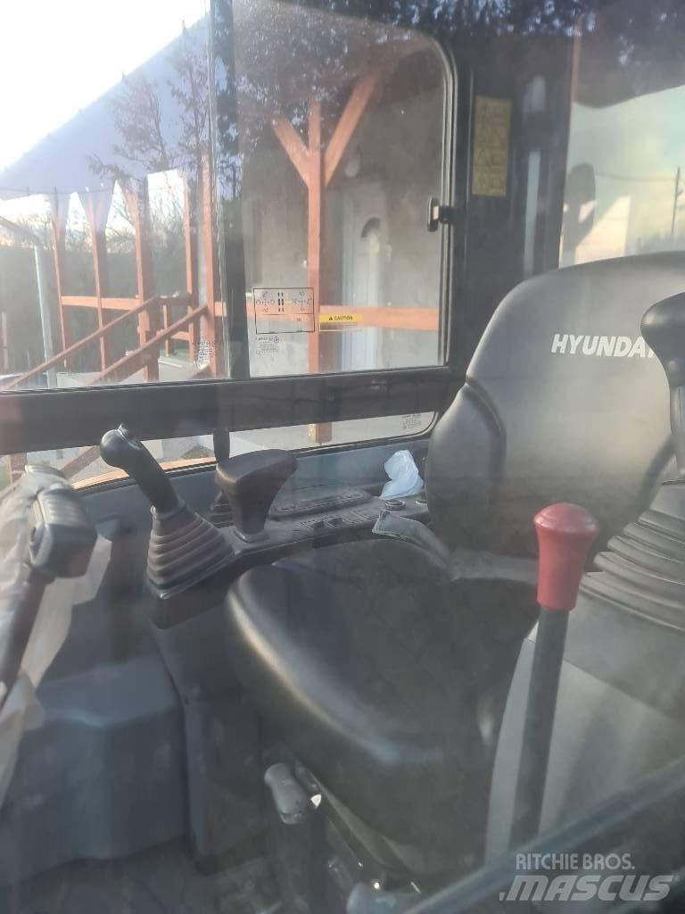 Hyundai R25Z-9 AK Mini ekskavatori < 7 t