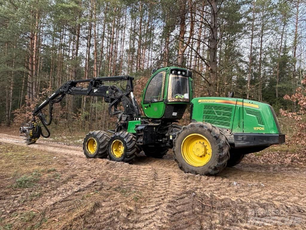 John Deere 1170 E Harvesteri
