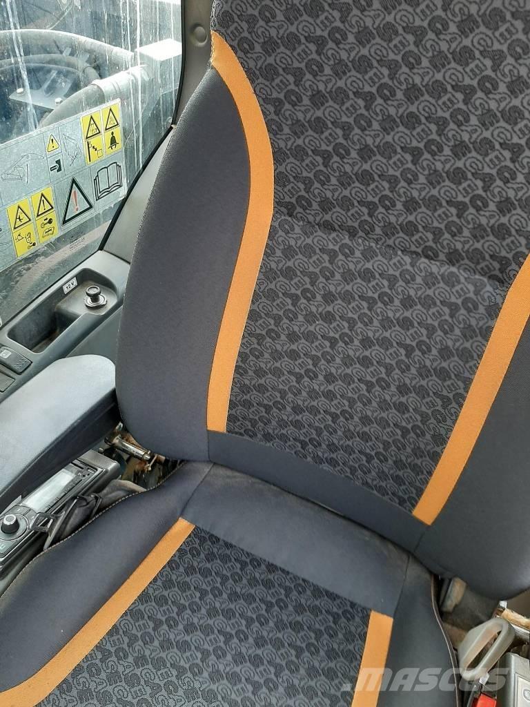 CASE CX 300 D Iekraušanas tehnika- Citi