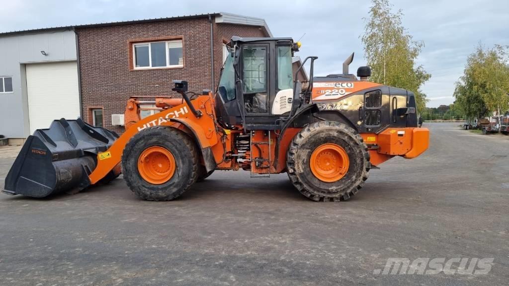 Hitachi ZW 220-6 Iekrāvēji uz riteņiem