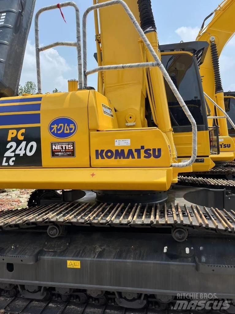 Komatsu PC 240-8 Kāpurķēžu ekskavatori
