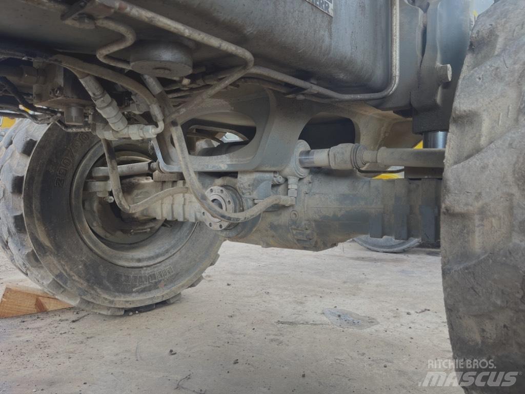 Liebherr A 910 Comp Asis