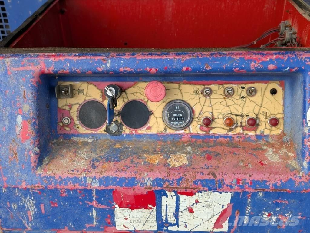 Manitou 120 DLX Kompakts pacēlājs ar rotējošu strēli