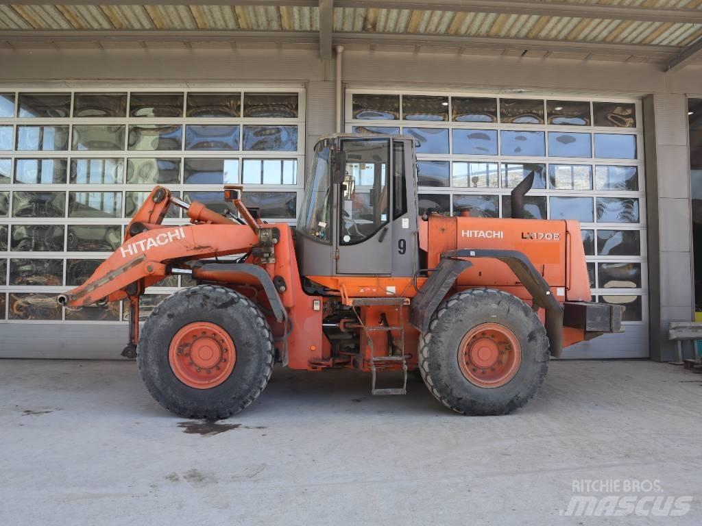 Hitachi LX 170 E Iekrāvēji uz riteņiem
