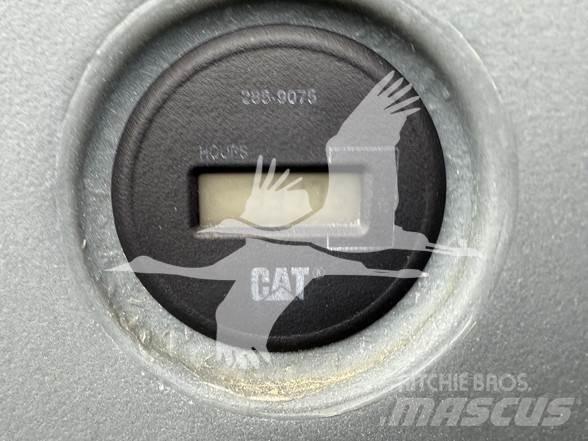 CAT 420D Ekskavatori-iekrāvēji