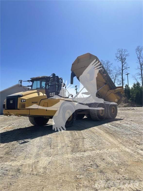 CAT 745 Artikulētie pašizgāzēji