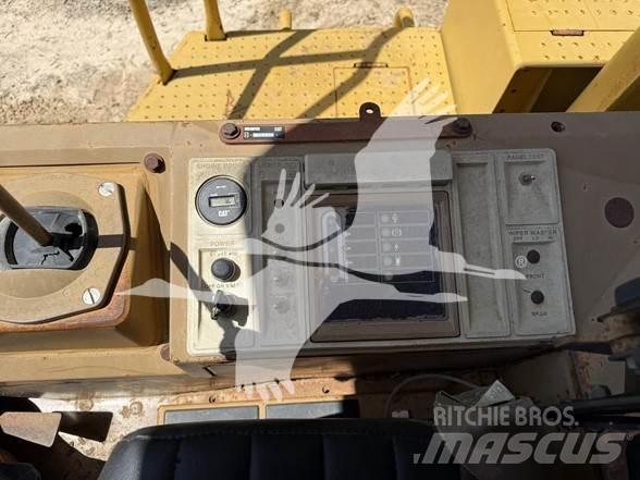 CAT 815B Vienvalča grunts veltņi