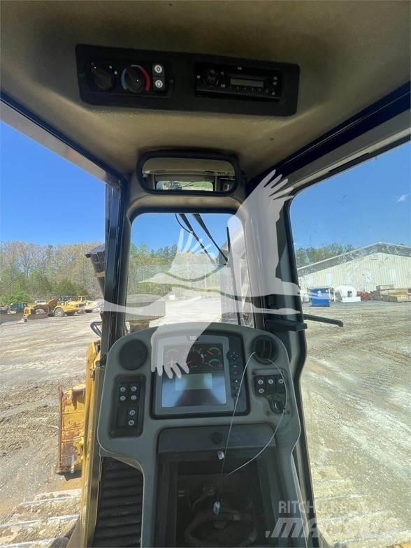 CAT D6T XL Kāpurķēžu buldozeri