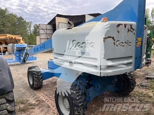 Genie S45 Teleskopiskie pacēlāji