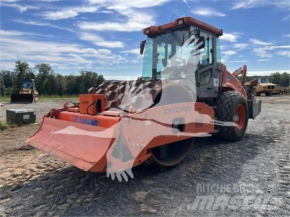 XCMG CV123PDU Vienvalča grunts veltņi
