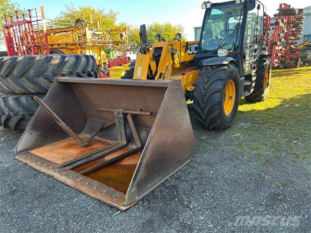JCB 541-70 AGRIPRO Teleskopiskie pacēlāji