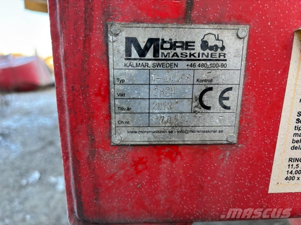 Doosan DX 140 W + vagn Ekskavatori uz riteņiem