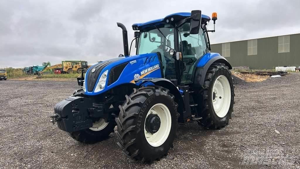 New Holland T6.155 Traktori