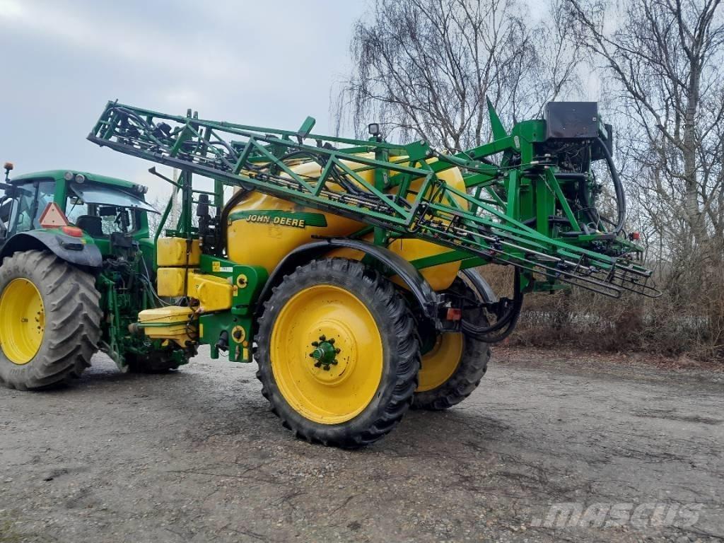 John Deere 840 Piekabināmie smidzinātāji(miglotāji)