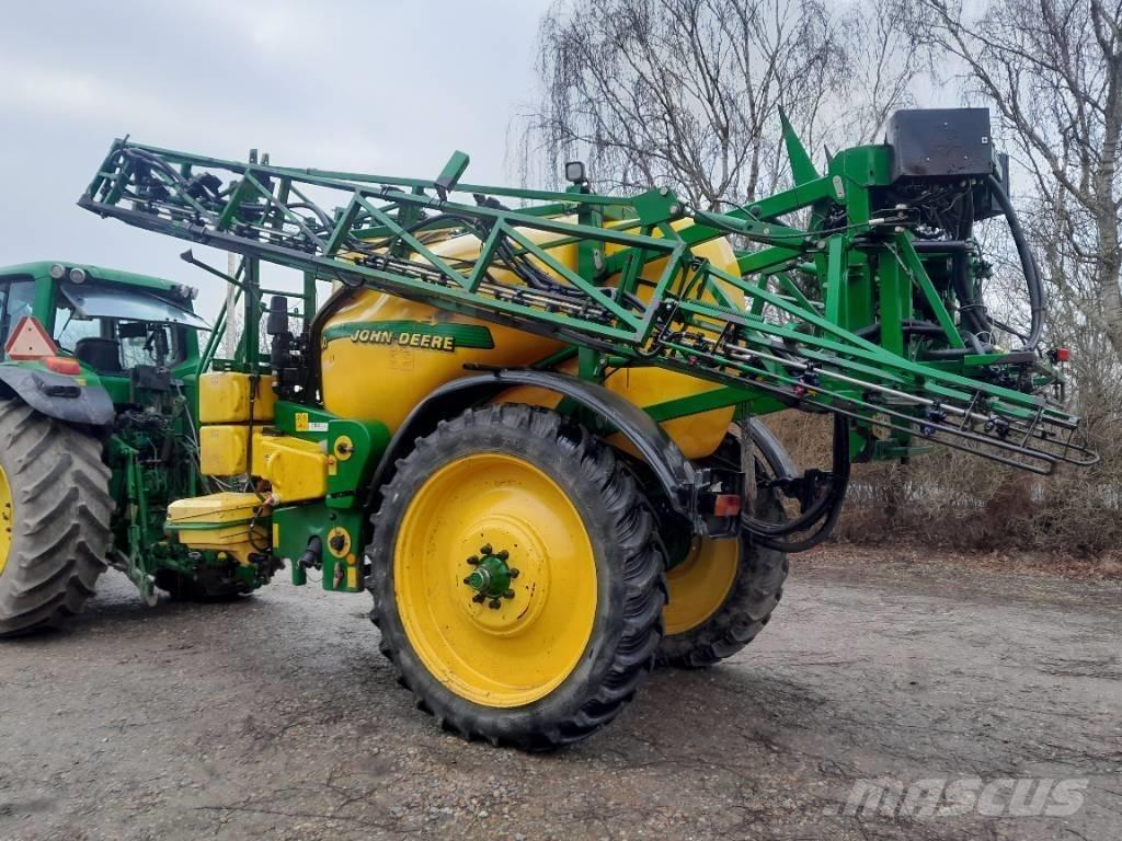 John Deere 840 Piekabināmie smidzinātāji(miglotāji)