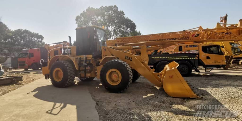 CAT 966 L Iekrāvēji uz riteņiem