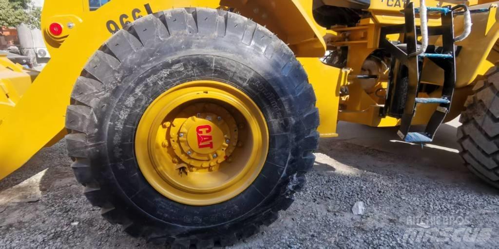 CAT 966 L Iekrāvēji uz riteņiem