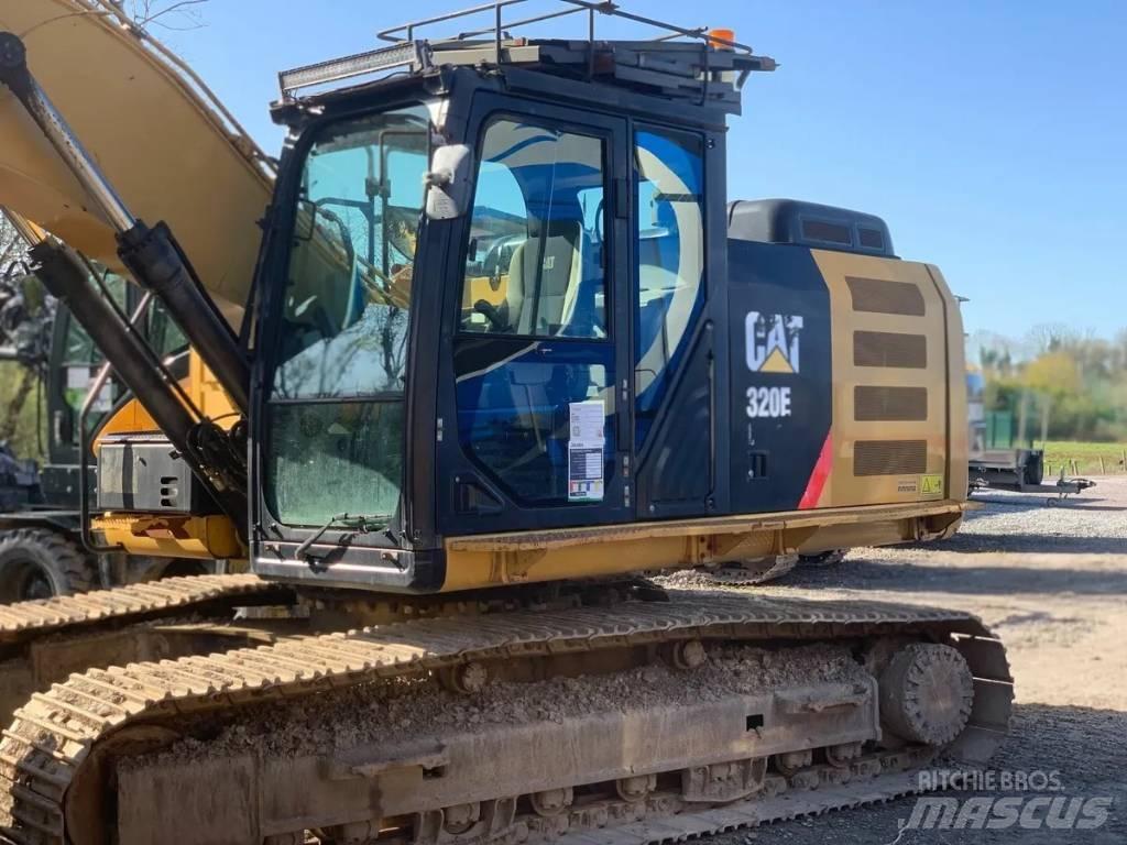 CAT 320 E Ekskavatori tālās sniedzamības darbiem