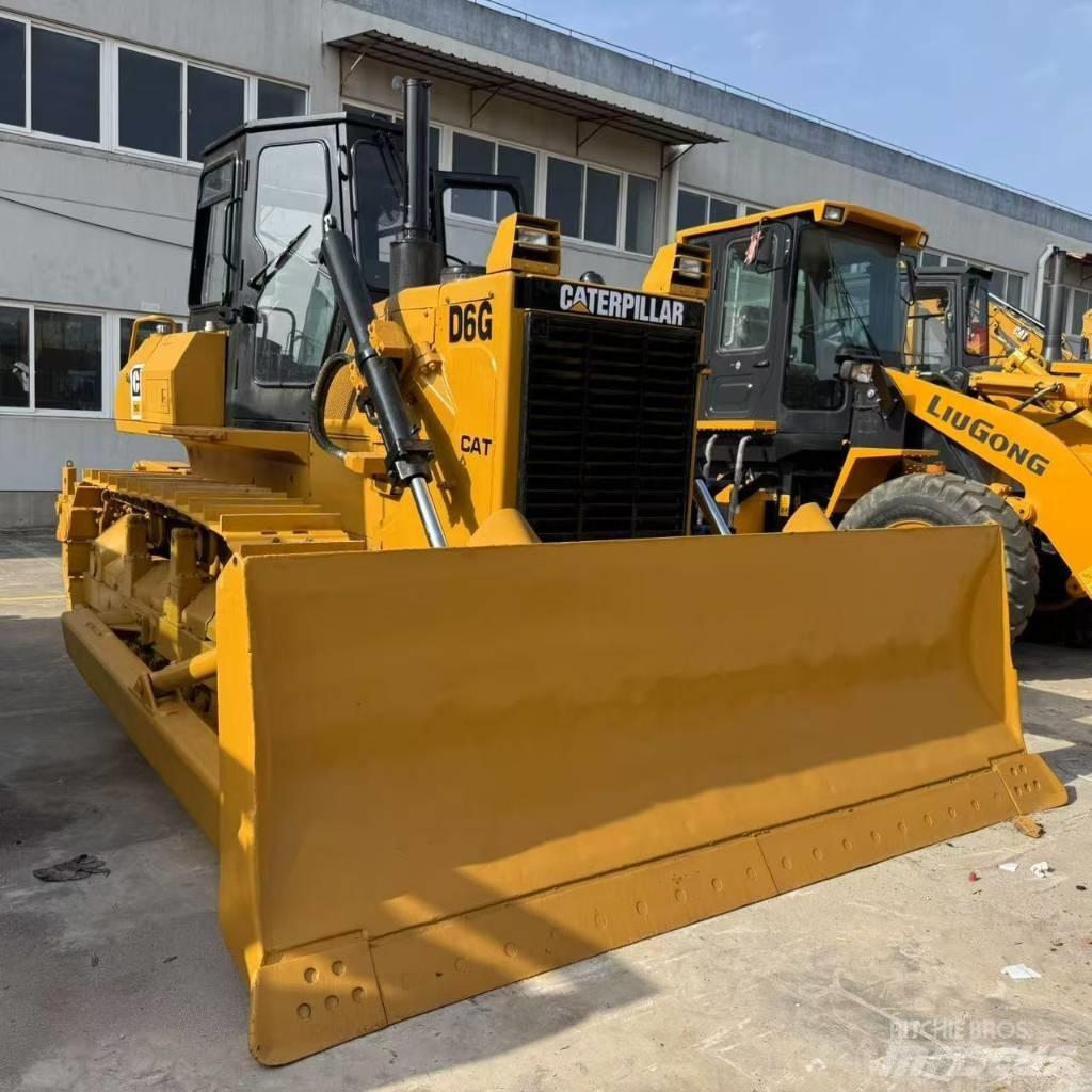 CAT D 6 G Kāpurķēžu buldozeri