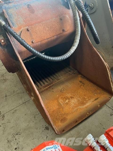 MB Crusher BF 70.2 Drupināšanas kausi