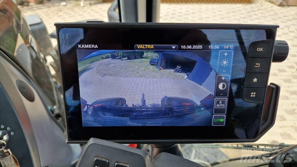 Valtra Q 305 Traktori