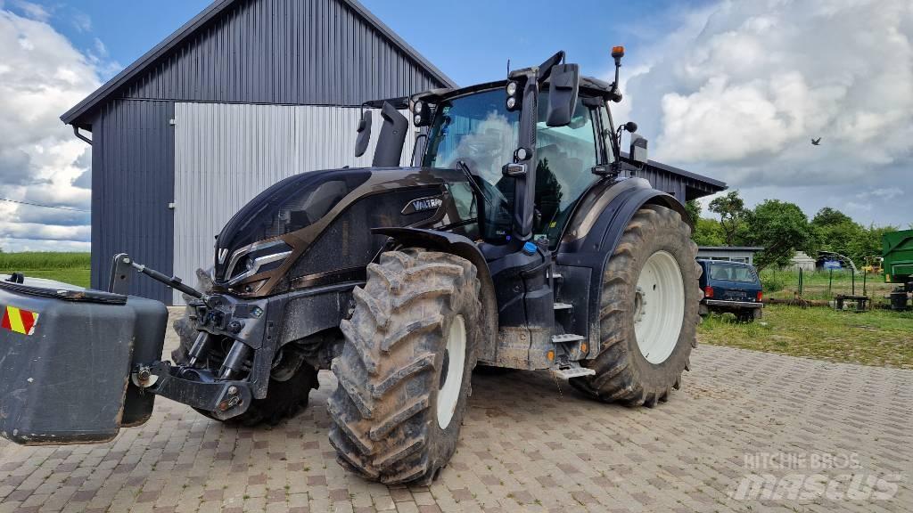 Valtra Q 305 Traktori