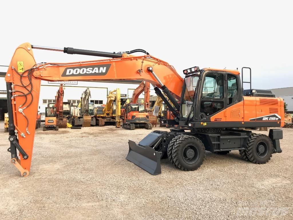 Develon DX 210 W-7 Ekskavatori uz riteņiem