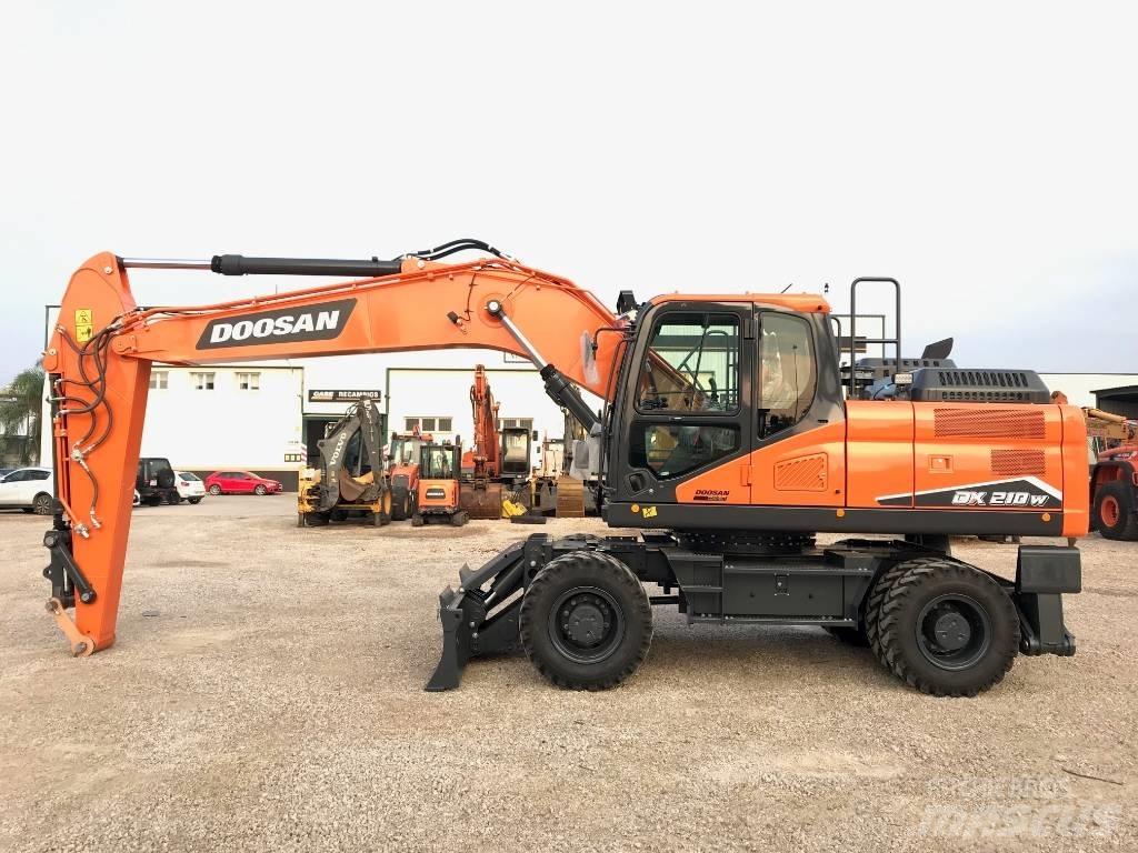 Develon DX 210 W-7 Ekskavatori uz riteņiem