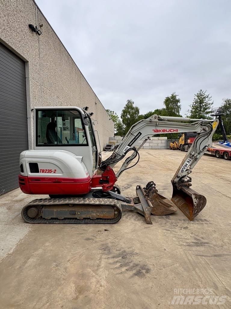 Takeuchi TB 235 Mini ekskavatori < 7 t