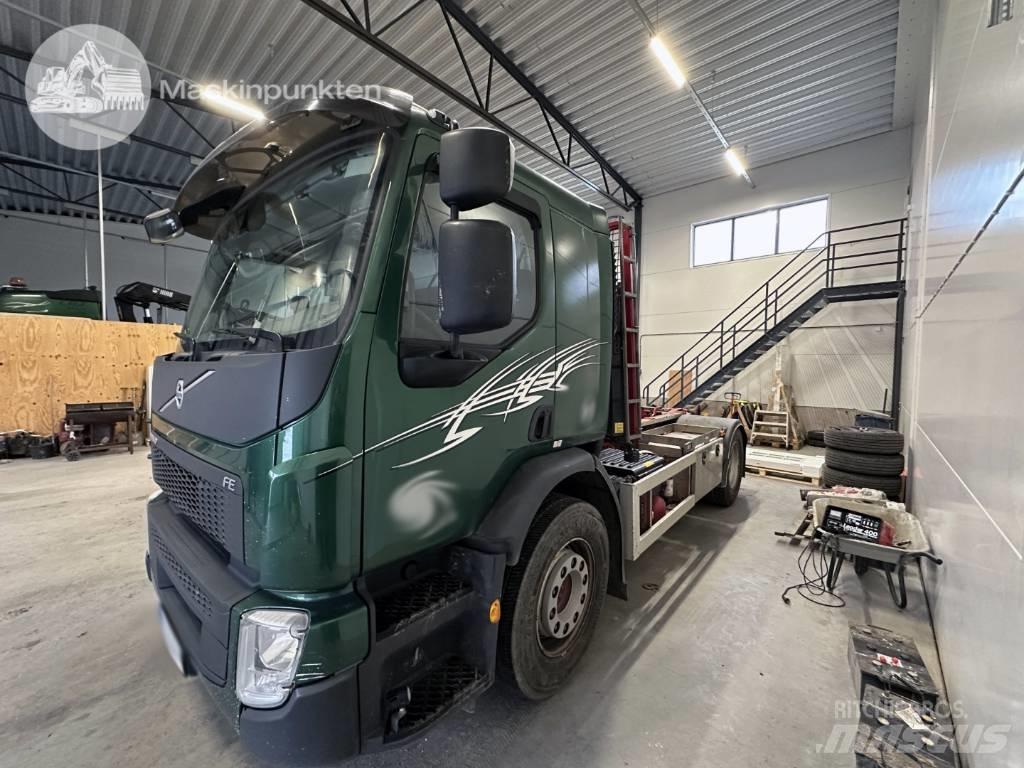 Volvo FE 280 Treileri ar āķi