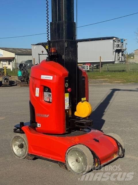 Manitou 100 VJR Vertikālie pacēlāji