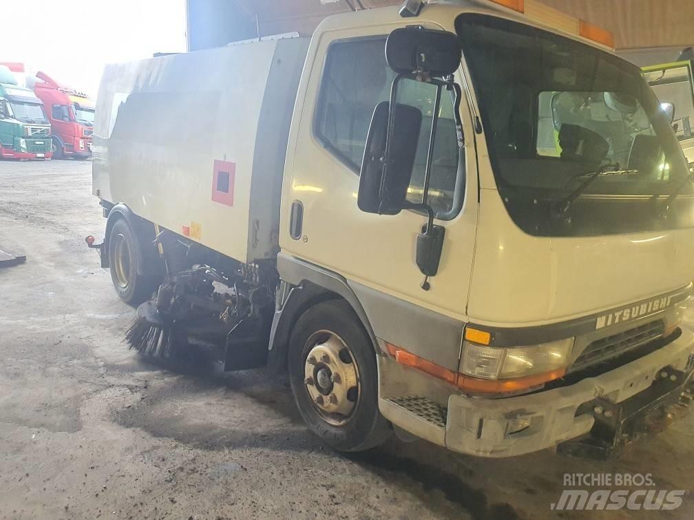 Mitsubishi Canter Ielu tīrīšanas mašīnas