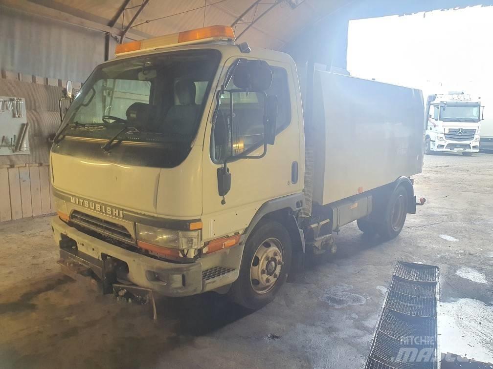 Mitsubishi Canter Ielu tīrīšanas mašīnas