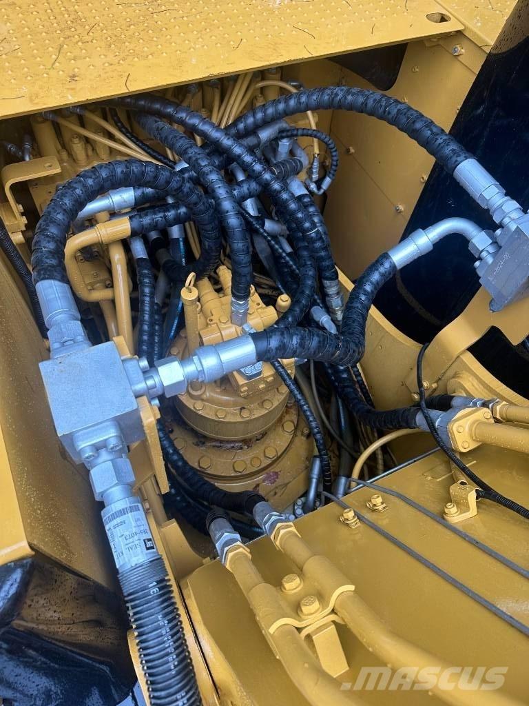 CAT CAT320D Vidēja lieluma ekskavatori 7 t - 12 t