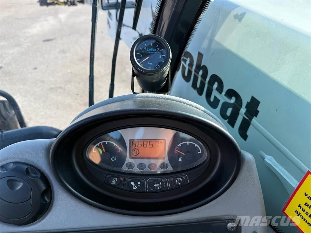 Bobcat TL470 Agri Teleskopiskie manipulatori