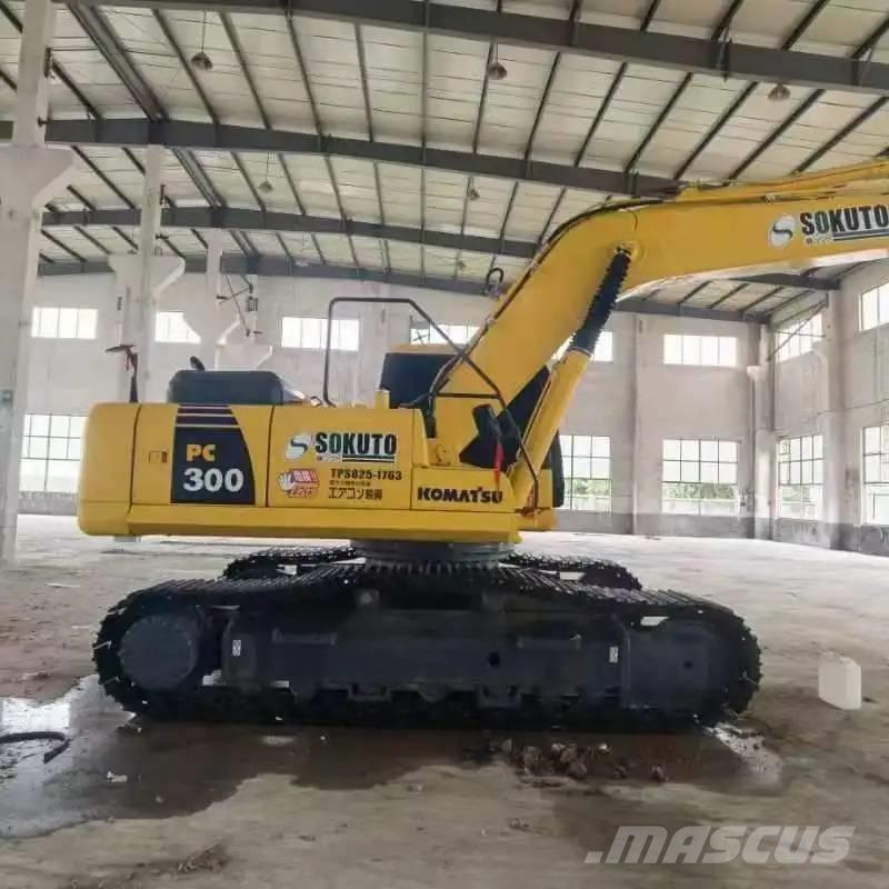 Komatsu PC300-7 Kāpurķēžu ekskavatori