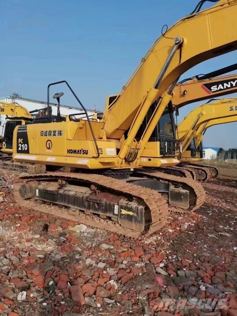 Komatsu pc 210 Kāpurķēžu ekskavatori