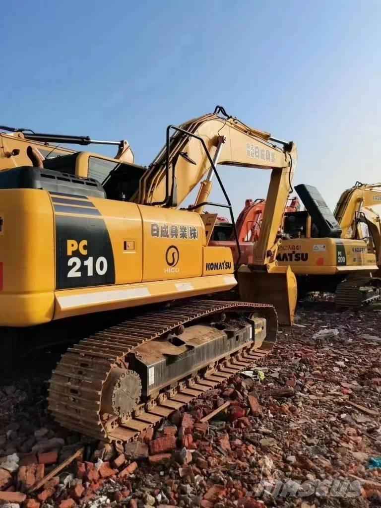 Komatsu pc 210 Kāpurķēžu ekskavatori