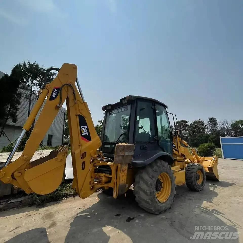 CAT 420 F Ekskavatori-iekrāvēji