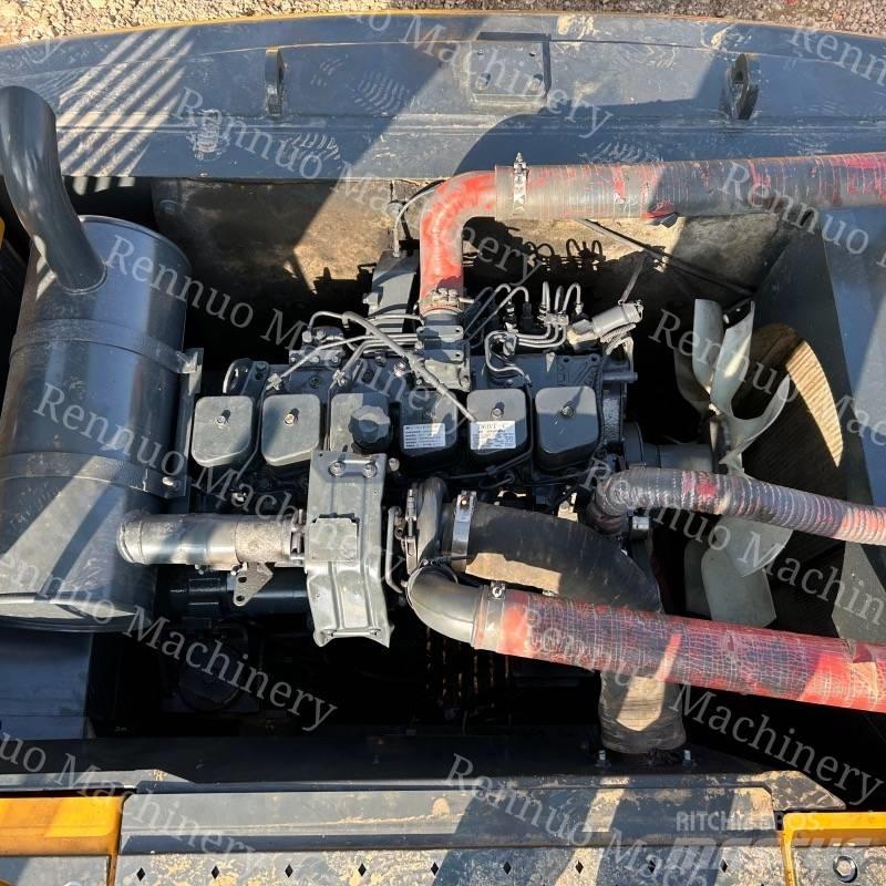 Hyundai 215 Kāpurķēžu ekskavatori