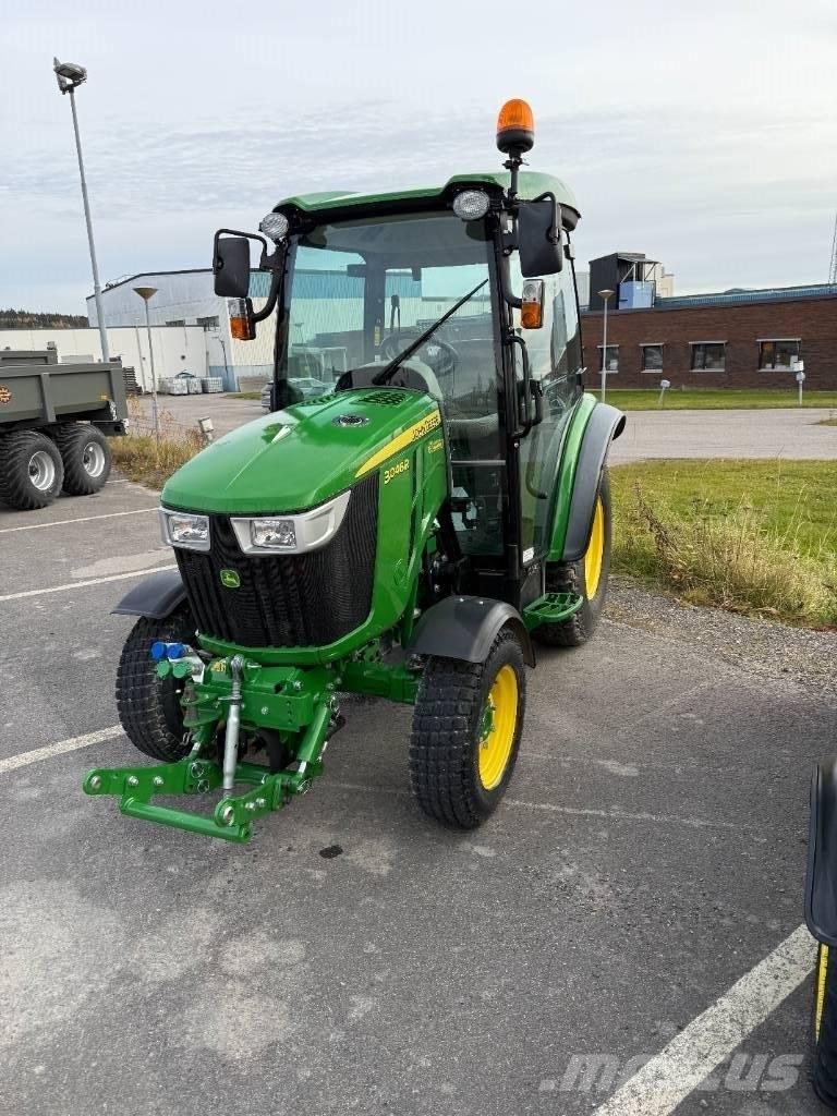 John Deere 3046 R Kompaktie traktori