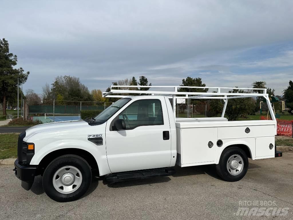 Ford F 250 SD Vieglais kravas automobilis/izkraušana no sāniem