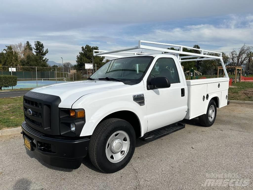 Ford F 250 SD Vieglais kravas automobilis/izkraušana no sāniem