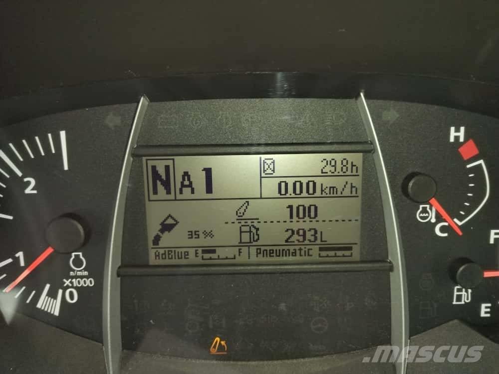 Kubota M 7173 Traktori