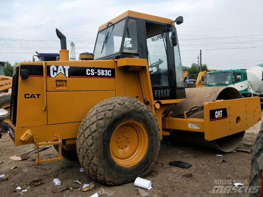 CAT CS-583C Vienvalča grunts veltņi
